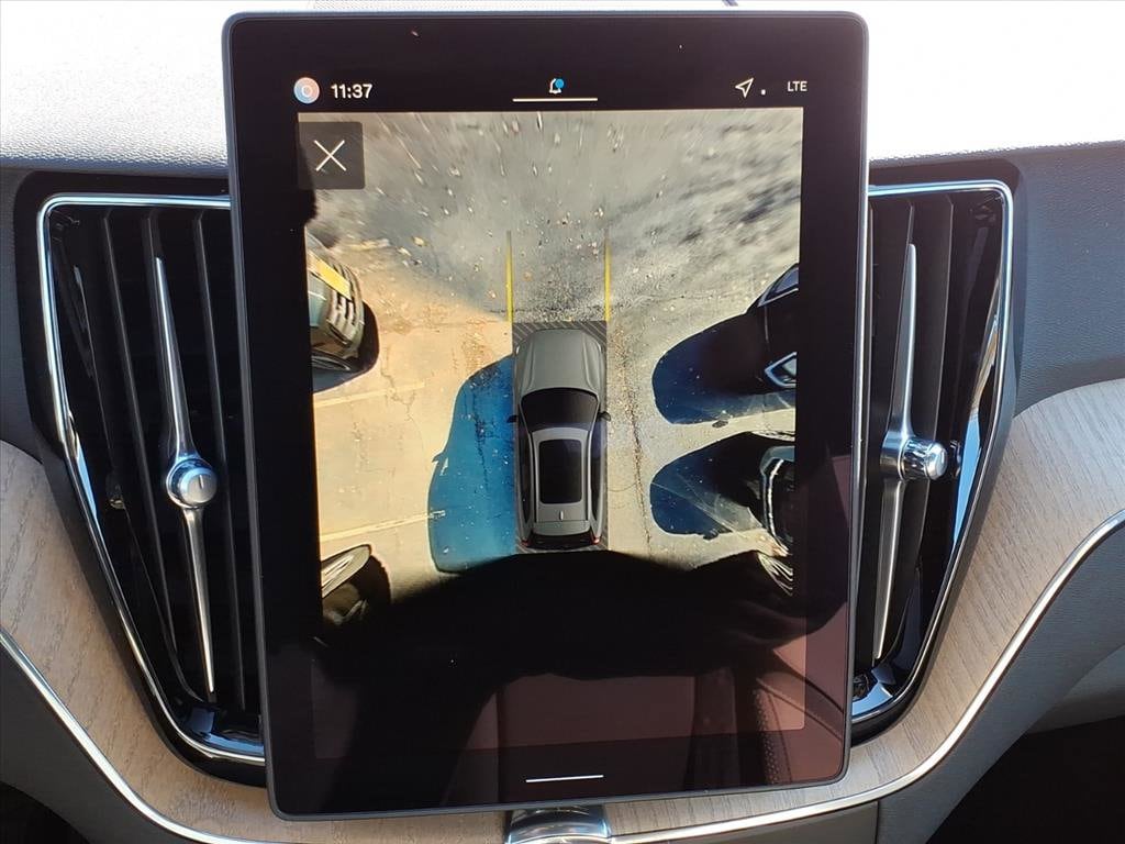 2026 Volvo XC60 Plus - Photo 27