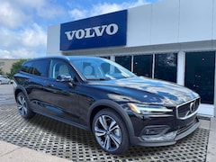 2026 Volvo V60 Cross Country B5 Plus AWD Wagon