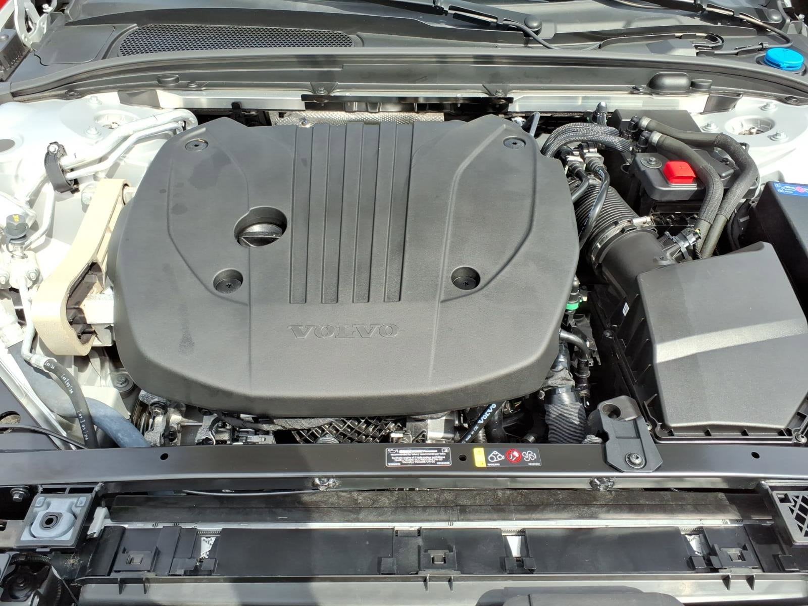 2025 Volvo S60 Plus - Photo 27