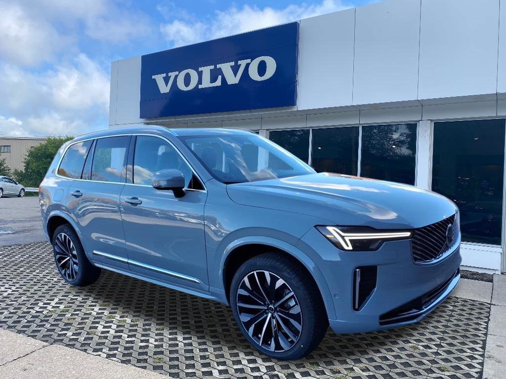 2026 Volvo XC90 Plus's photo