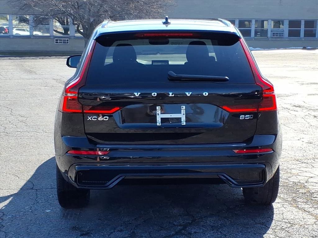 New 2026 Volvo XC60 B5 Plus SUV