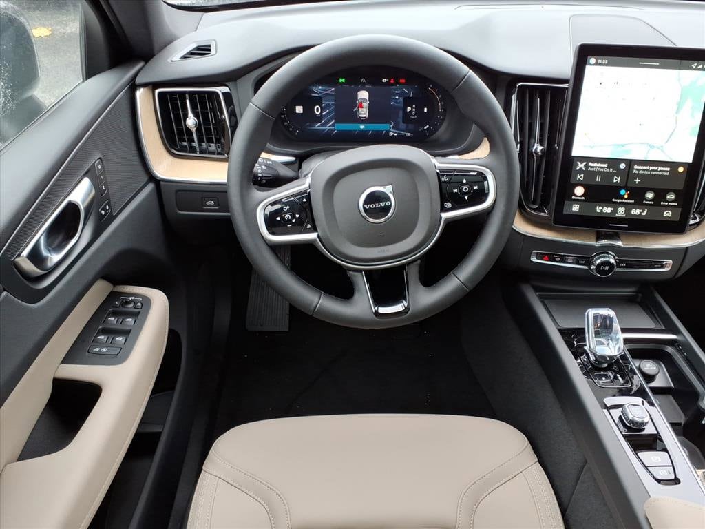 2026 Volvo XC60 Plus - Photo 12