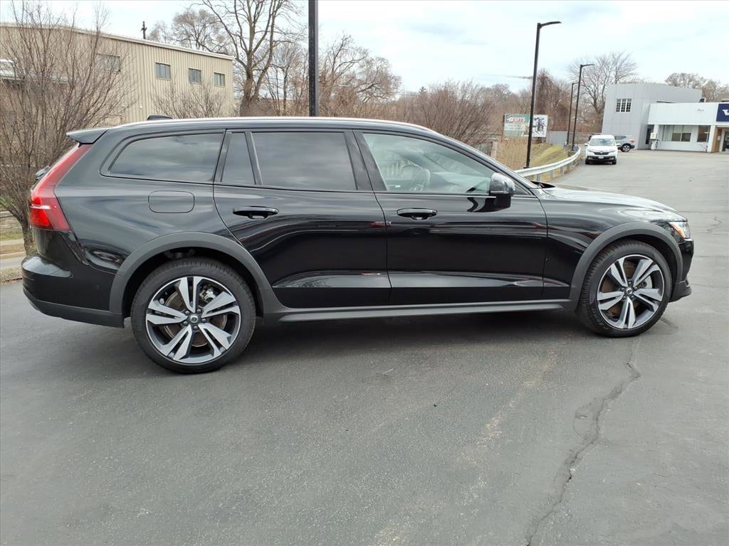 Certified 2025 Volvo V60 Cross Country B5 Plus Wagon