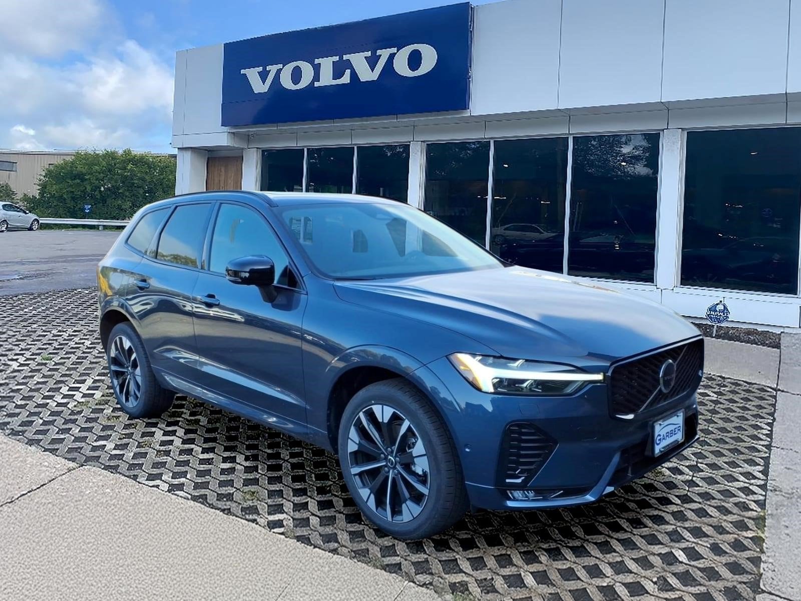 2026 Volvo XC60 Plus
