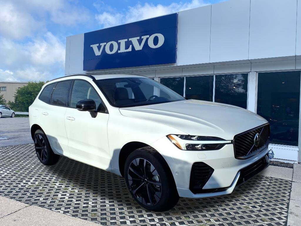 New 2026 Volvo XC60 plug-in hybrid T8 Plus SUV