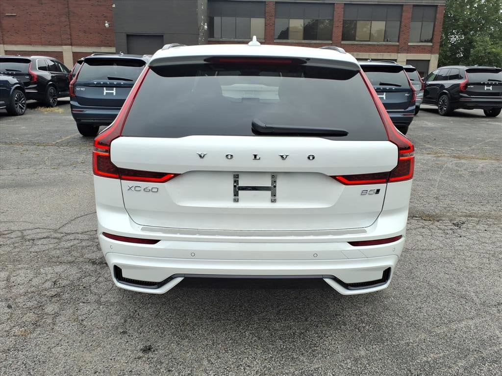 New 2026 Volvo XC60 B5 Plus SUV