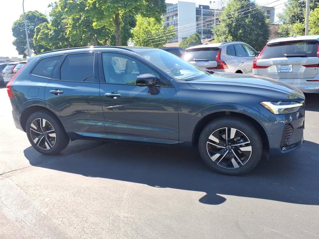 New 2026 Volvo XC60 B5 Plus SUV