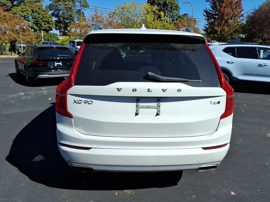 2018 Volvo XC90 T6 AWD Momentum photo 3