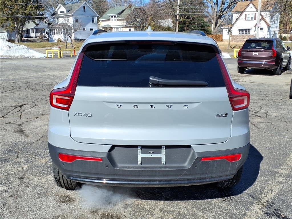 New 2026 Volvo XC40 B5 Plus SUV