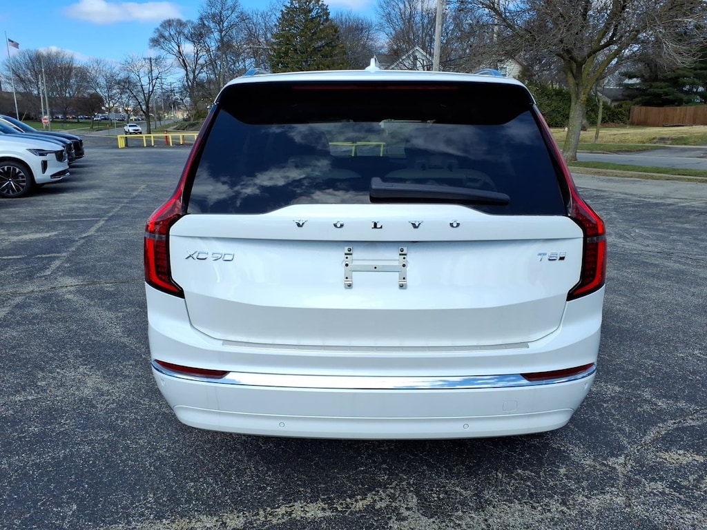 New 2026 Volvo XC90 plug-in hybrid T8 Ultra 7-Seater SUV
