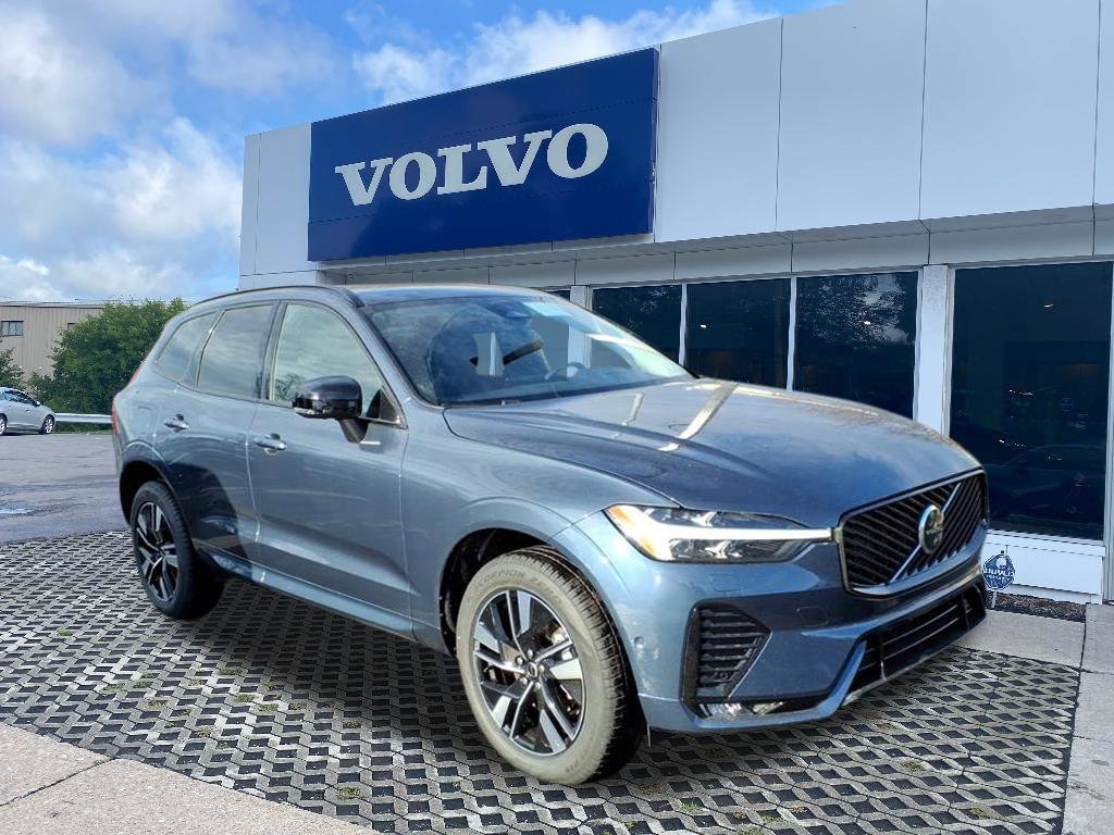 2026 Volvo XC60 Plus's photo