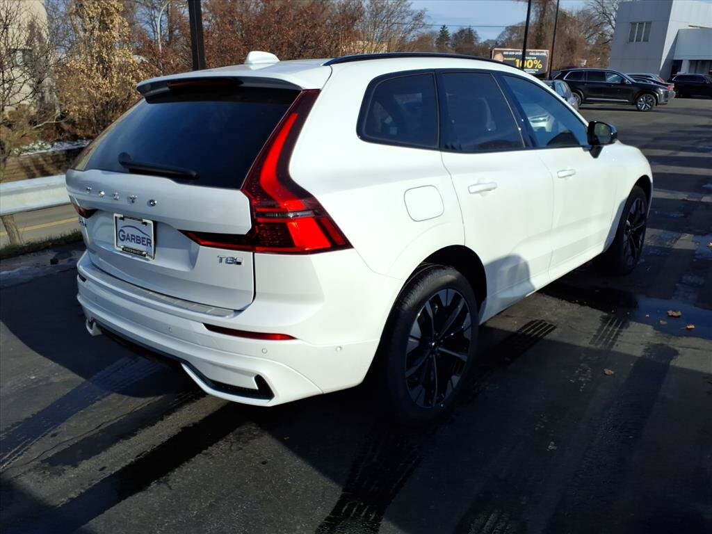 New 2026 Volvo XC60 plug-in hybrid T8 Plus SUV