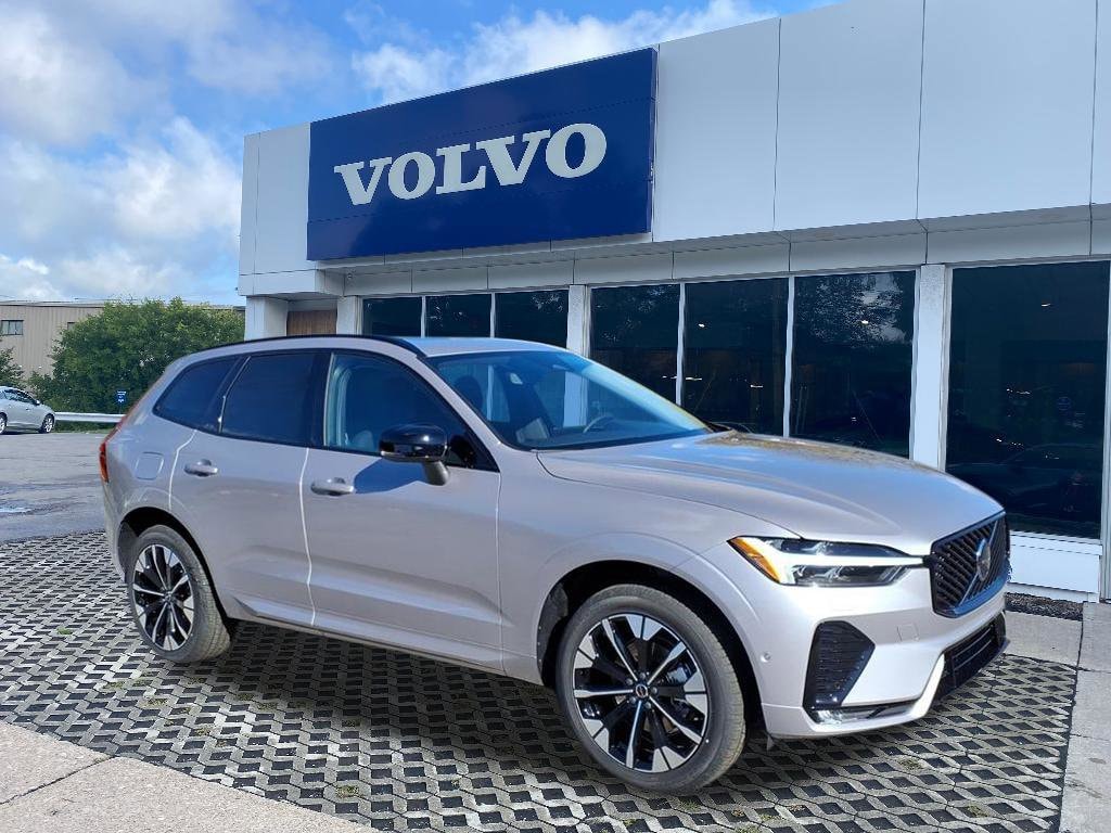 2026 Volvo XC60 Plus's photo