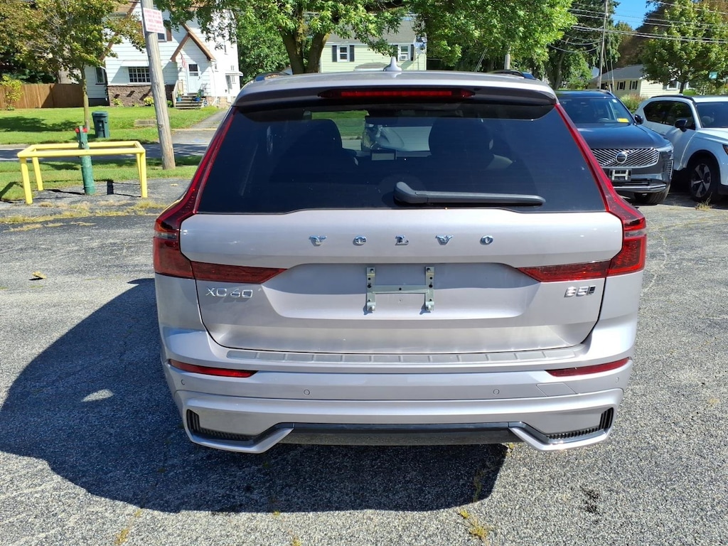 New 2026 Volvo XC60 B5 Plus SUV