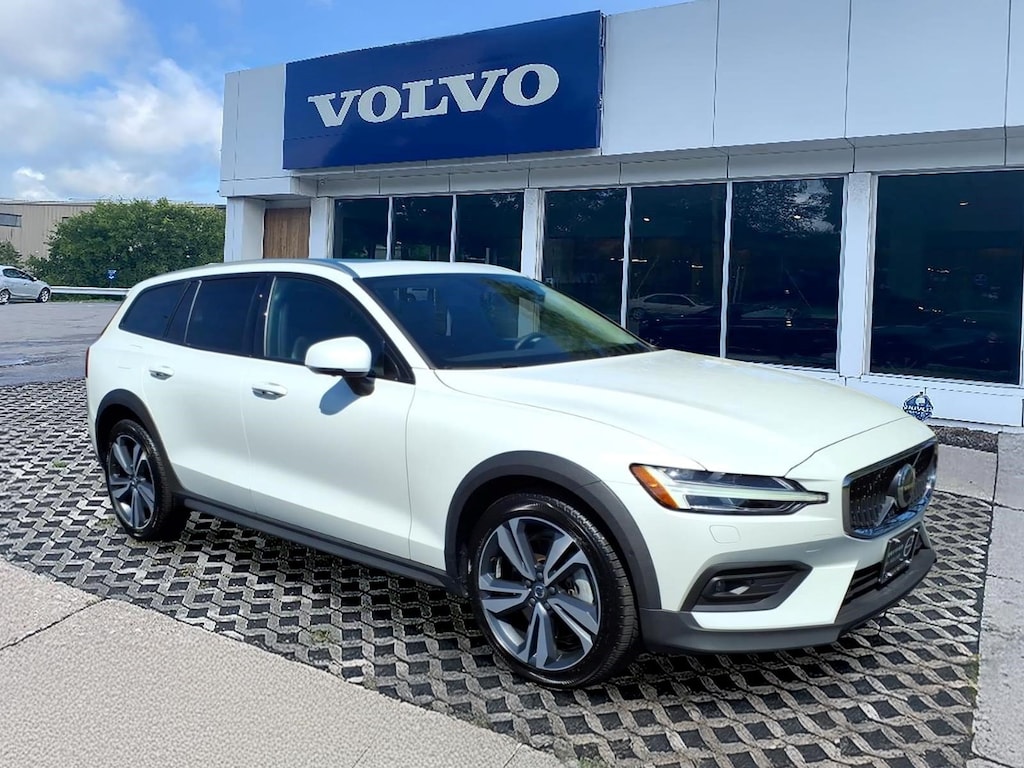 Certified 2024 Volvo V60 Cross Country B5 Plus Wagon