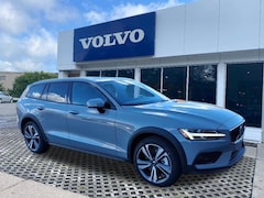 2026 Volvo V60 Cross Country B5 Plus AWD Wagon