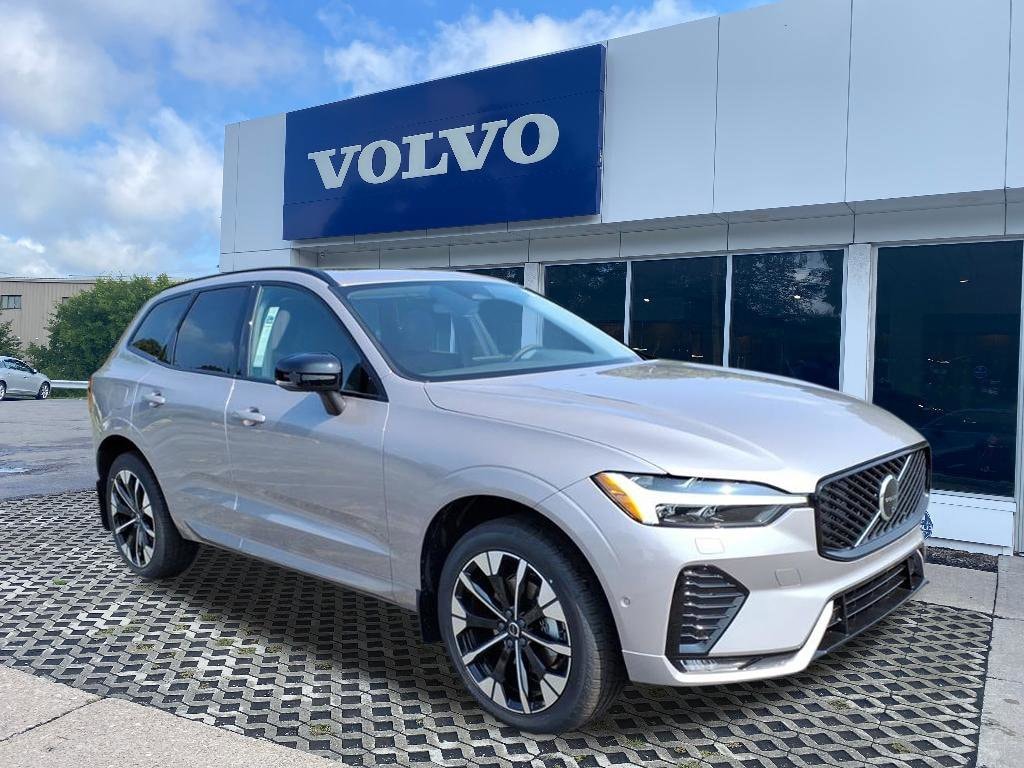 2026 Volvo XC60 Plus's photo