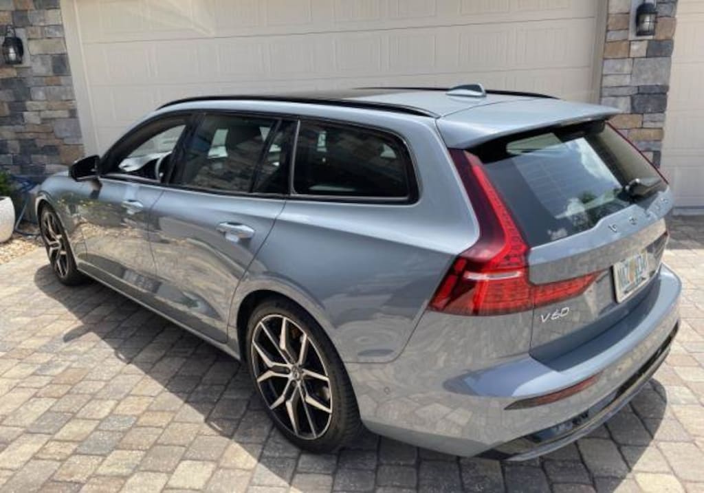 Certified 2024 Volvo V60 plug-in hybrid T8 Polestar Engineered Wagon