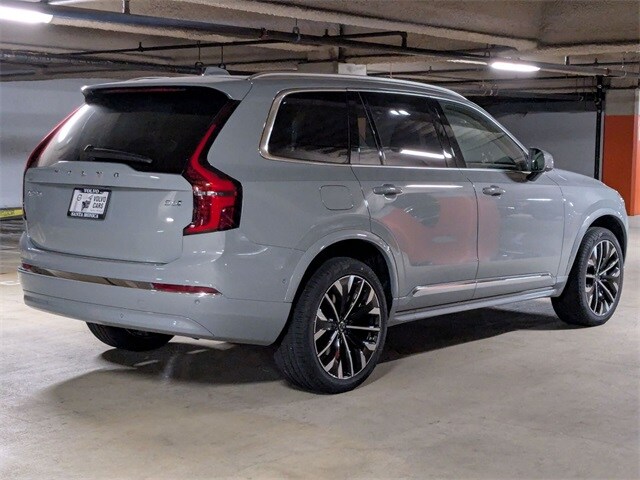 2025 Volvo XC90 photo 3