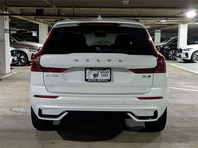2026 Volvo XC60 B5 Plus photo 3
