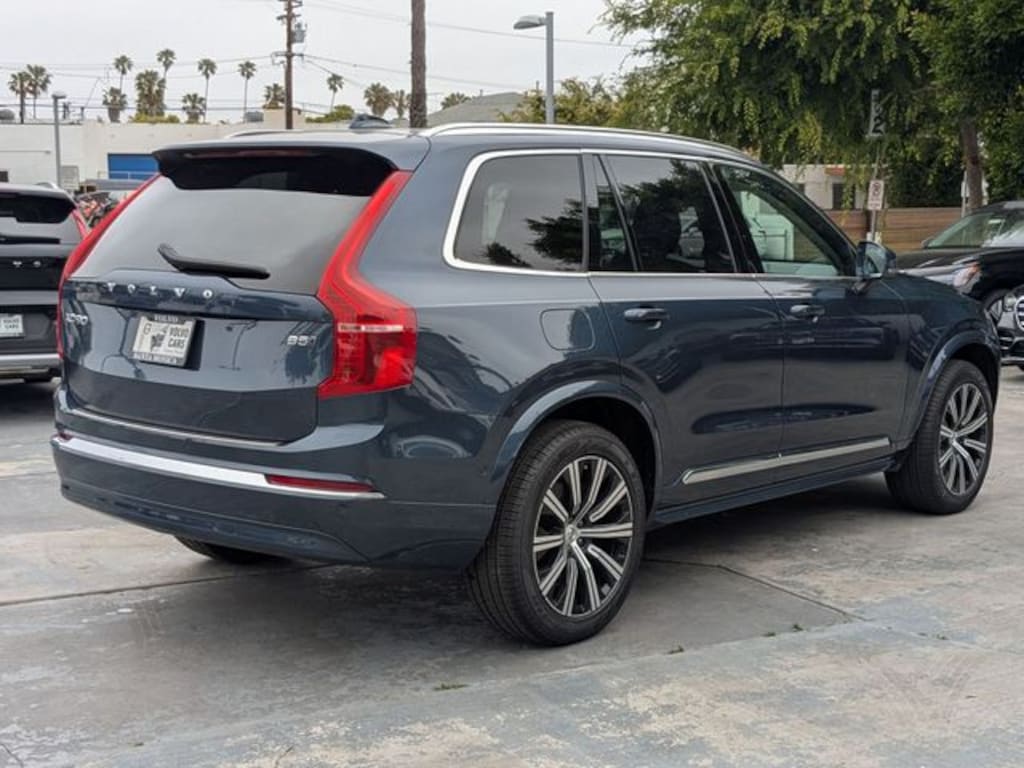 New 2024 Volvo XC90 B5 Plus Bright SUV