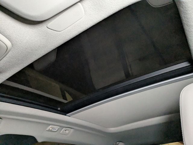 2026 Volvo XC40 Plus - Photo 15