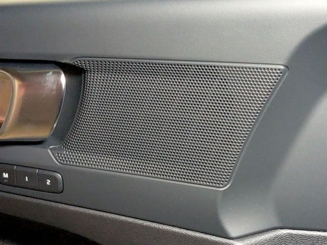 2026 Volvo XC40 Core - Photo 25