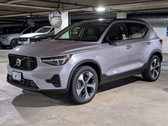 2026 Volvo XC40 Core - Photo 7