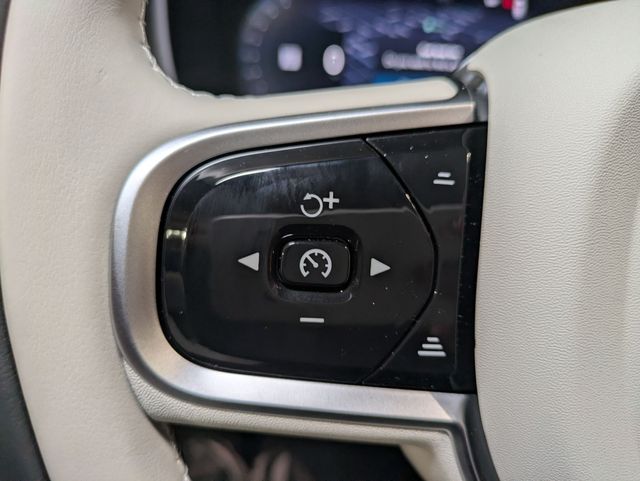 2026 Volvo XC90 Ultra - Photo 17