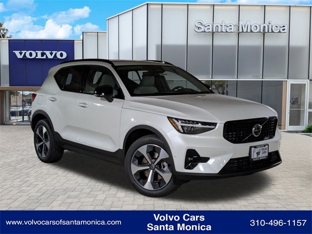 2026 Volvo XC40 Plus's photo