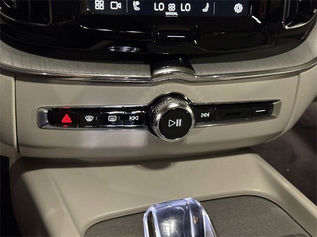 2025 Volvo XC60 Ultra - Photo 17