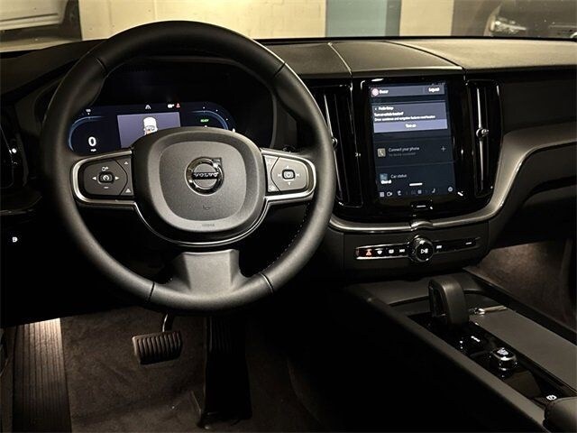 2025 Volvo XC60 Hybrid T8 Core photo 3