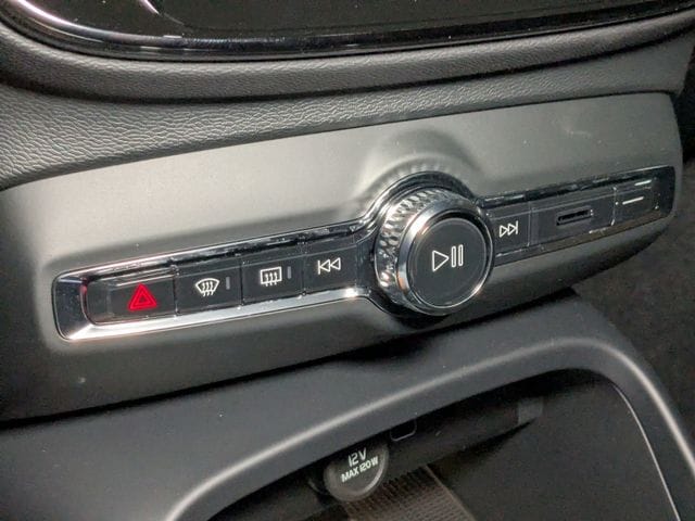 2026 Volvo XC40 Plus - Photo 23