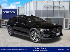 2026 Volvo V60 Cross Country B5 Plus AWD Wagon