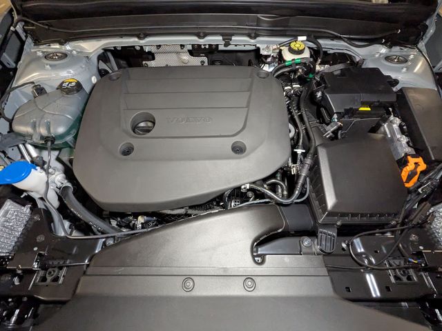 2026 Volvo XC40 Plus - Photo 11