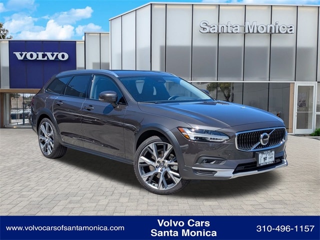 2024 Volvo V90 Cross Country B6 Ultimate AWD estate