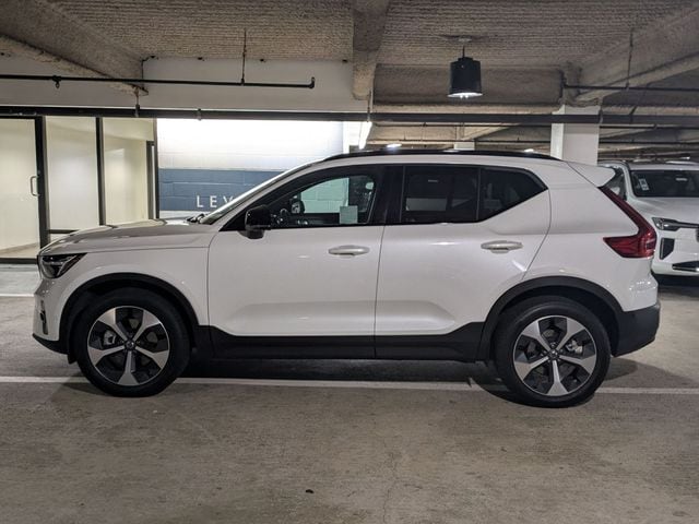 2026 Volvo XC40 Plus - Photo 6