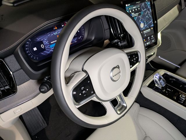 2026 Volvo XC90 Ultra - Photo 16