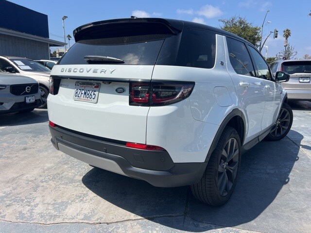 2021 Land Rover Discovery Sport SE photo 2