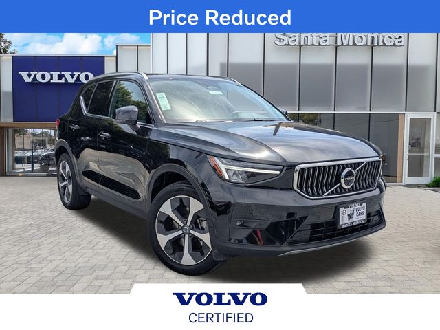 2025 Volvo XC40 B5 Plus Bright AWD's photo