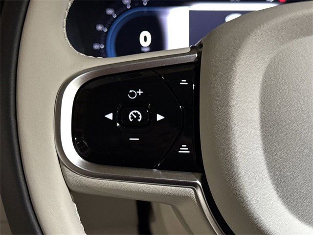 2025 Volvo XC60 Ultra - Photo 10