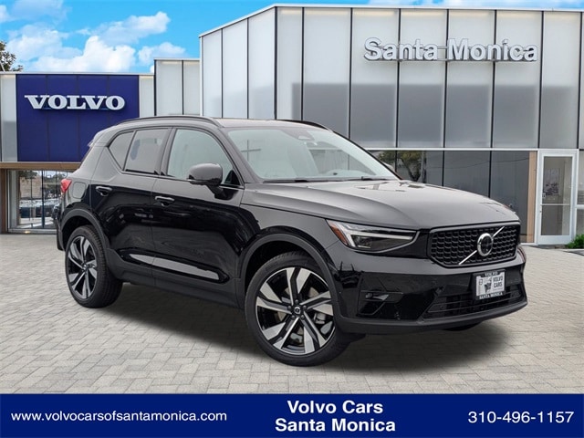 2026 Volvo XC40 Plus
