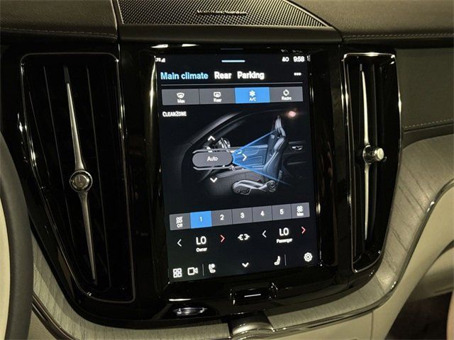 2025 Volvo XC60 Ultra - Photo 12