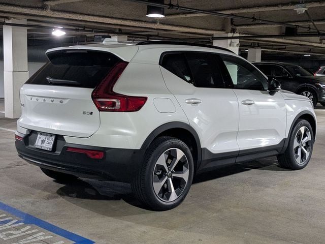 2026 Volvo XC40 Plus - Photo 3