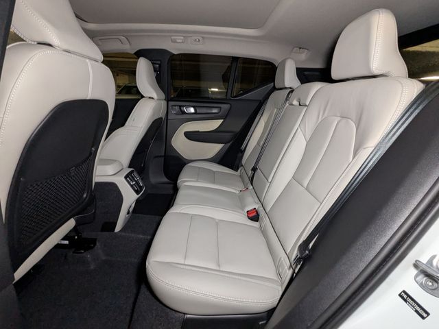 2026 Volvo XC40 Plus - Photo 26
