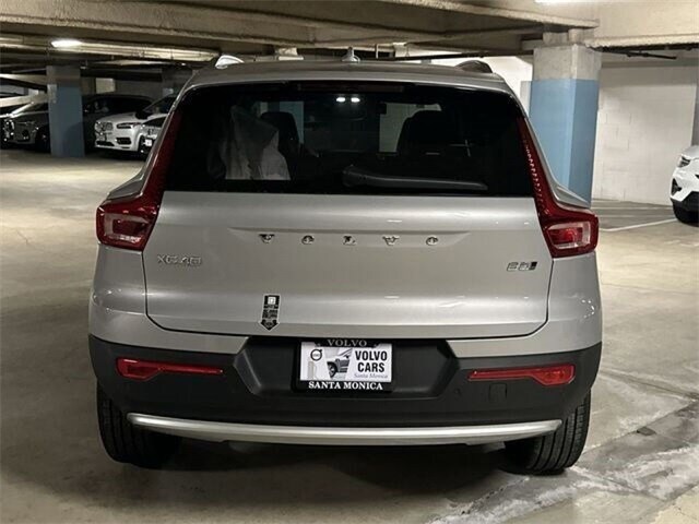 2024 Volvo XC40 Ultimate photo 4