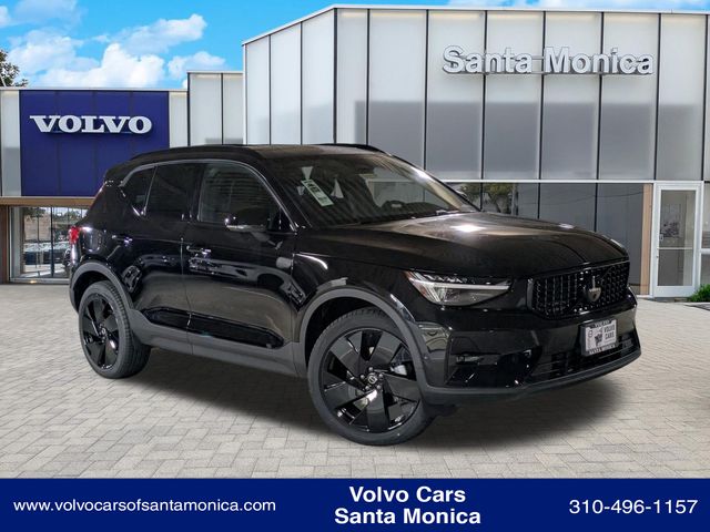 2026 Volvo XC40 SUV 