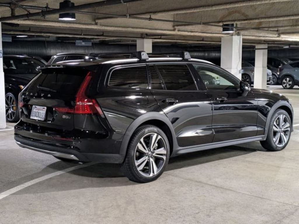 New 2026 Volvo V60 Cross Country B5 Plus Wagon