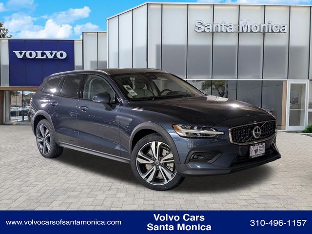 2026 Volvo V60 Cross Country Wagon 