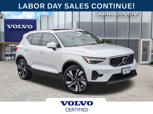 2023 Volvo XC40 SUV 